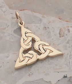 Triskileon Knot Pendant
