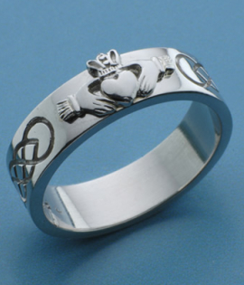 Raised Claddagh Celtic Band